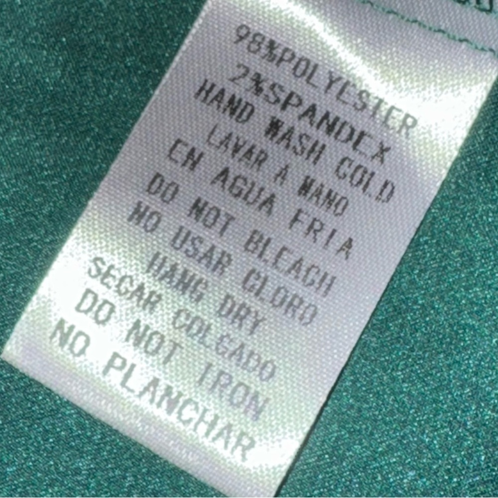 Top Chic Hunter Green Satin-Like Tie-Front Blouse Size Large New - Picture 6 of 6
